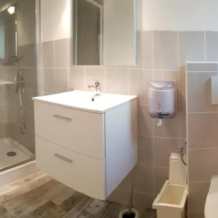 Au Des Moines بيت للعطل *