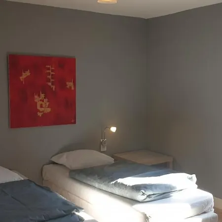 Au Des Moines Le Mayet-de-Montagne